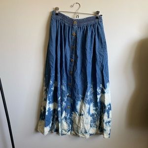 Vintage custom bleach dyed denim skirt with pockets